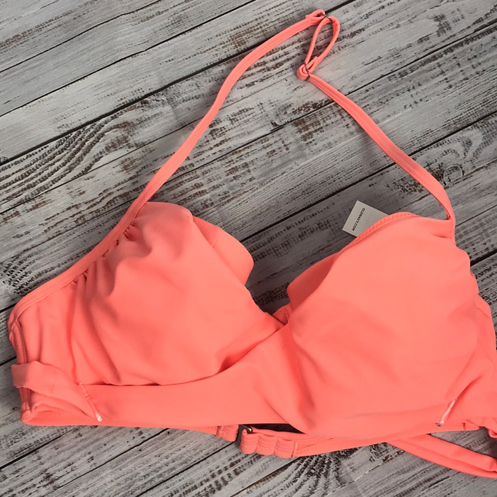 NWT Old Navy Wrap Around Bikini Top.